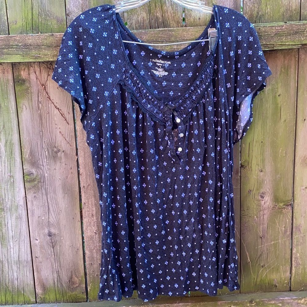 Croft & Barrow night time top sz. L